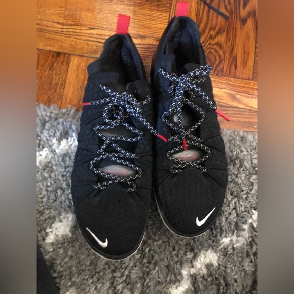 Nike lebrons size 10.5 all black - Picture 1 of 2